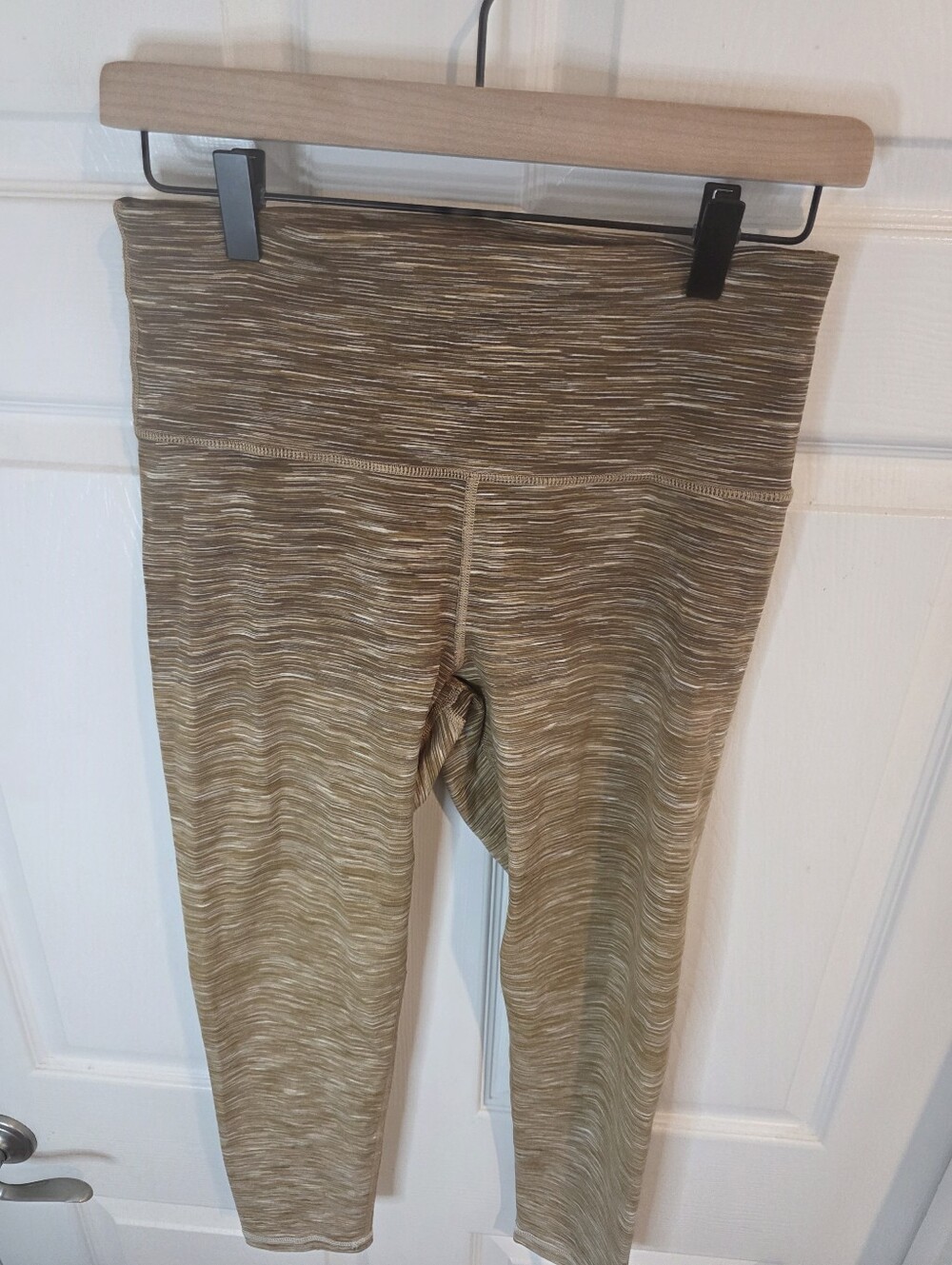 Aerie OFFLINE The Hugger Legging - Hi-Rise, Short Inseam. (Size Large) - Picture 5 of 11